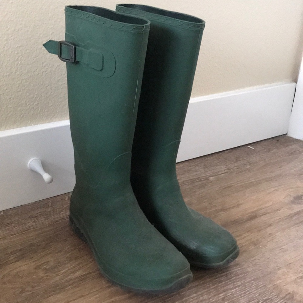 Rain boots